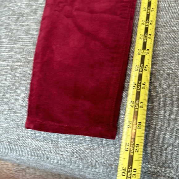 Kut from the Kloth MIA Skinny Jean in Plum - Picture 8 of 12